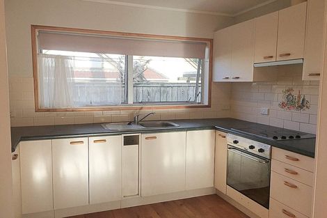 Photo of property in 2/11 Rapallo Place, Farm Cove, Auckland, 2012