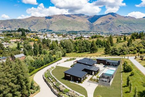 Photo of property in 6 Wineberry Lane, Wanaka, 9305
