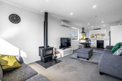 Photo of property in 220 Mcquarrie Street, Kingswell, Invercargill, 9812