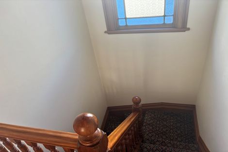 Photo of property in 12 Fairview Crescent, Kelburn, Wellington, 6012