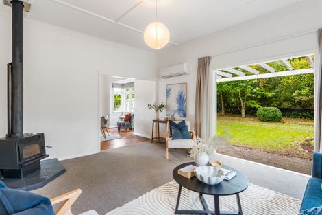 Photo of property in 435 Tararua Road, Levin, 5571