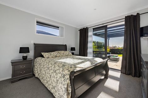 Photo of property in 19 Ballintoy Park Drive, Welcome Bay, Tauranga, 3175