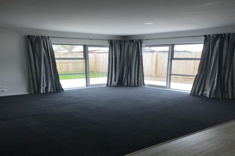 Photo of property in 2/30 Heath Street, Saint Andrews, Hamilton, 3200