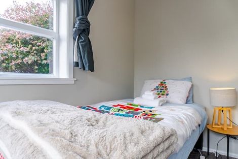 Photo of property in 94 Nicholson Road, Khandallah, Wellington, 6035