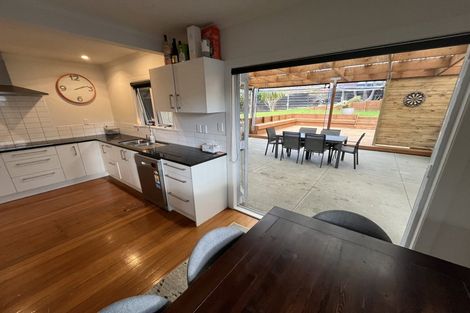 Photo of property in 66 Rimu Street, New Lynn, Auckland, 0600