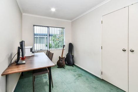 Photo of property in 30b Wellington Street, Pukekohe, 2120