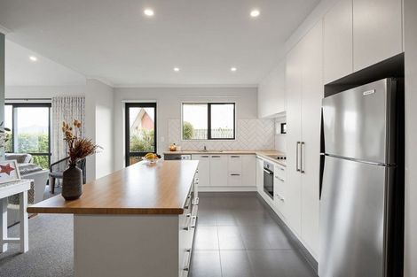 Photo of property in 11 Clifford Close, Leamington, Cambridge, 3432