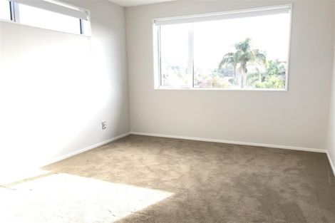 Photo of property in 6c Seaview Road, Milford, Auckland, 0620