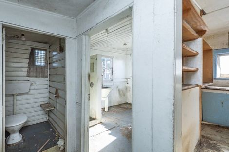 Photo of property in 11 Muir Street, Gonville, Whanganui, 4501