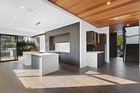 Photo of property in 5 Waipuia Place, Greenhithe, Auckland, 0632