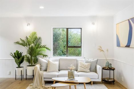 Photo of property in 2/38 Waiau Street, Torbay, Auckland, 0630