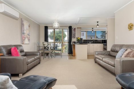 Photo of property in 2/33 Golf Road, Mount Maunganui, 3116