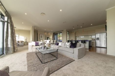 Photo of property in 265 Old North Road, Kumeu, 0892