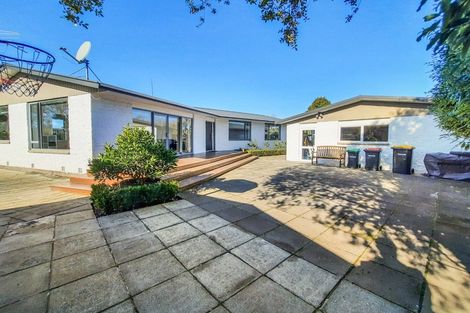 Photo of property in 22 Rosedale Place, Avonhead, Christchurch, 8042