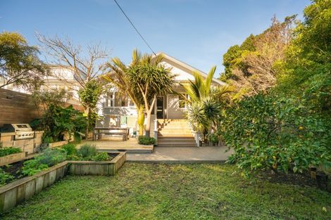 Photo of property in 1/121 Hataitai Road, Hataitai, Wellington, 6021