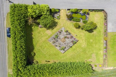Photo of property in 55 Waikawa Beach Road, Manakau, Levin, 5573
