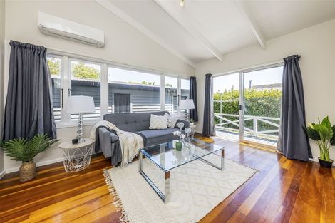 Photo of property in 24a Blanes Road, Weymouth, Auckland, 2103