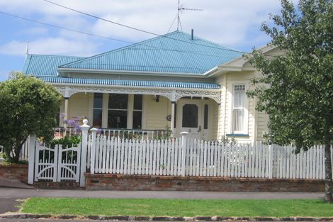 Photo of property in 27 Allenby Avenue, Devonport, Auckland, 0624