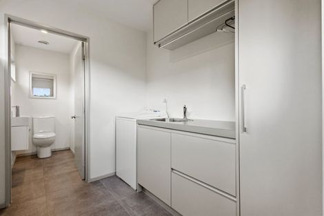 Photo of property in 5 Craigieburn Lane, Mount Pleasant, Christchurch, 8081