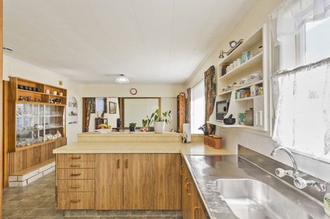 Photo of property in 90 Lethbridge Street, Feilding, 4702