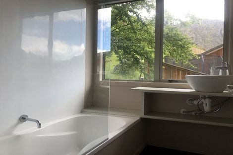 Photo of property in 13a Redfern Terrace, Arthurs Point, Queenstown, 9371