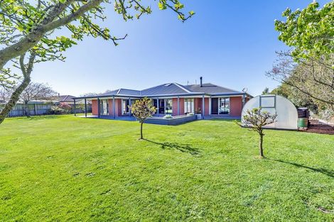 Photo of property in 4 Perrin Place, Darfield, 7510