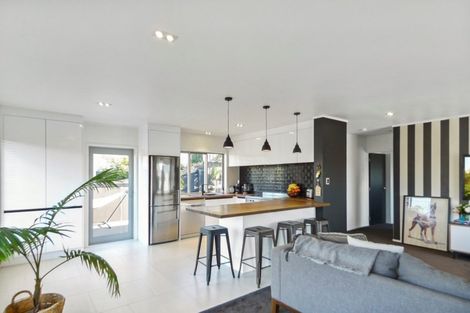 Photo of property in 6 Steele Street, Meadowbank, Auckland, 1072