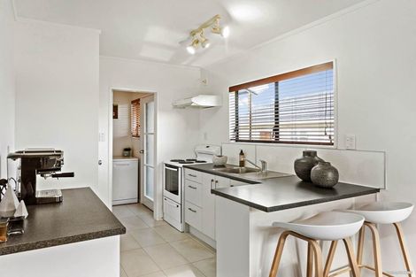 Photo of property in 2/15 Margan Avenue, New Lynn, Auckland, 0600