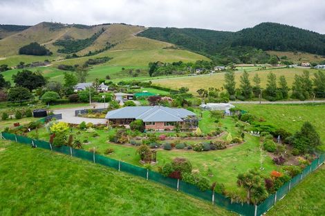 Photo of property in 151 Garlands Road, Waimate, 7979