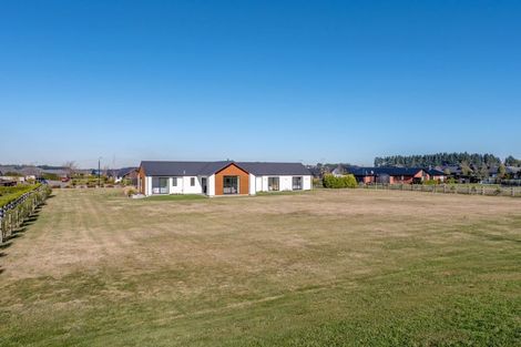 Photo of property in 37 Silver Peaks Drive, West Melton, 7618