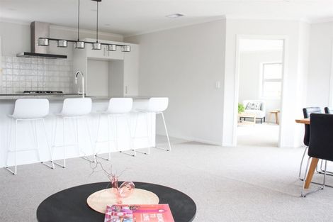 Photo of property in 27 Farnworth Terrace, Churton Park, Wellington, 6037