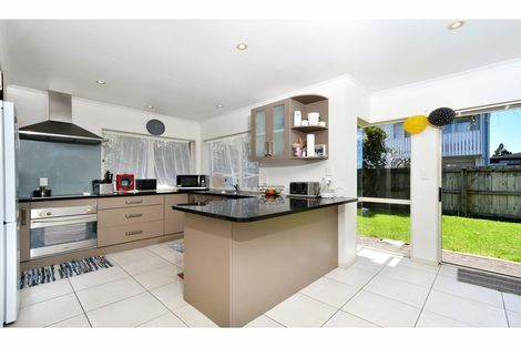 Photo of property in 27a Swanson Road, Henderson, Auckland, 0610