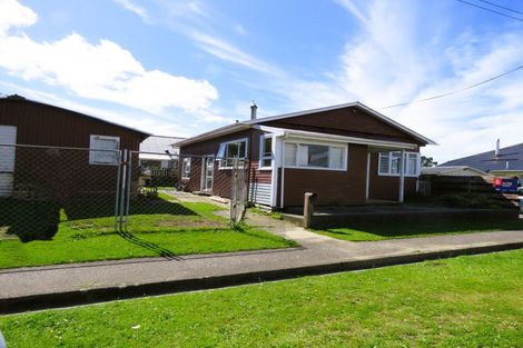 Photo of property in 19 Fonblanque Street, Westport, 7825