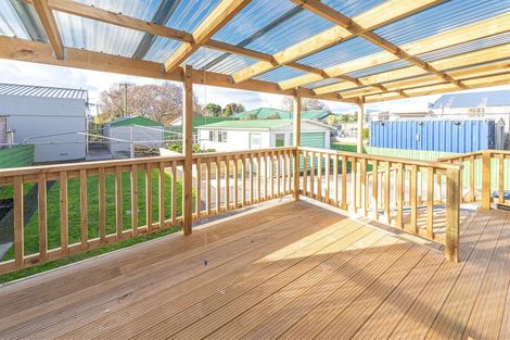 Photo of property in 12 George Street, Aramoho, Whanganui, 4500