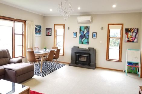 Photo of property in 29 Horokiwi Road West, Newlands, Wellington, 6037