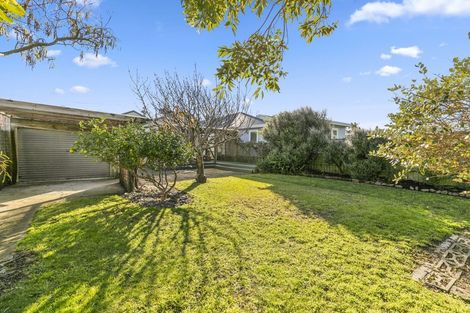 Photo of property in 39 Tuatoru Street, Eastbourne, Lower Hutt, 5013