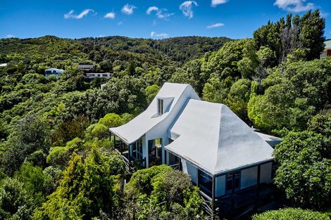 Photo of property in 65 Howard Road, Point Howard, Lower Hutt, 5013