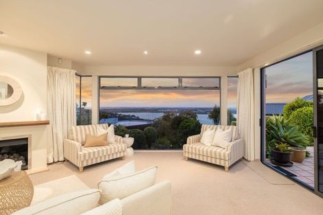 Photo of property in 6 Inverness Lane, Redcliffs, Christchurch, 8081