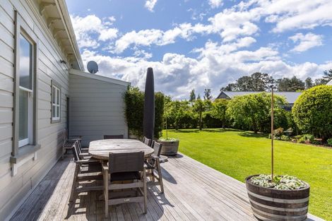 Photo of property in 16 Orchard Road, Greytown, 5712