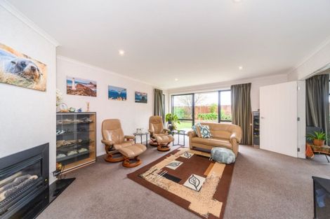 Photo of property in 49 Rosalie Terrace, Kelvin Grove, Palmerston North, 4414