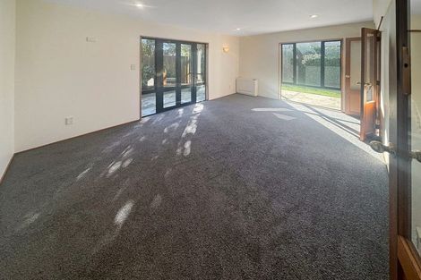 Photo of property in 2 Kinleys Lane, St Albans, Christchurch, 8014