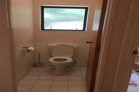 Photo of property in 10 Ewhurst Place, Goodwood Heights, Auckland, 2105