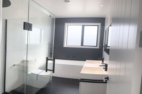 Photo of property in 2 Picnic Point Road, Hobsonville, Auckland, 0616