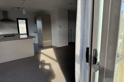 Photo of property in 26 Nile Road, Kelston, Auckland, 0602