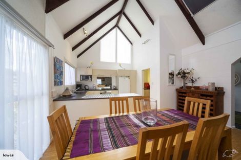 Photo of property in 13 Ambury Place, Merrilands, New Plymouth, 4312