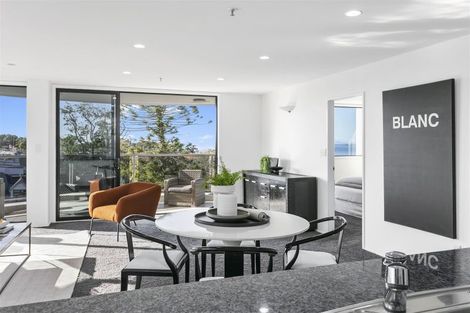 Photo of property in 4a/175 Hurstmere Road, Takapuna, Auckland, 0622