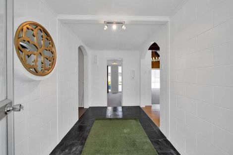Photo of property in 13 Ambury Place, Merrilands, New Plymouth, 4312