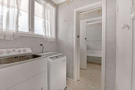 Photo of property in 10 Vogel Street, Fitzroy, New Plymouth, 4312