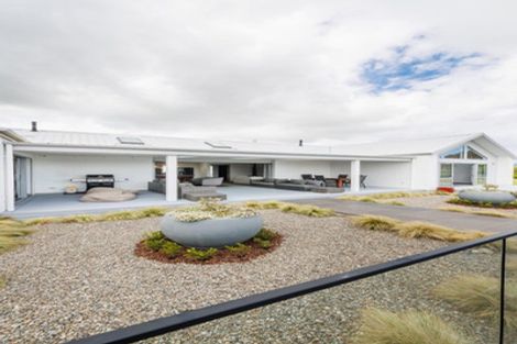 Photo of property in 12 Colquhoun Way, Kelvin Grove, Palmerston North, 4470