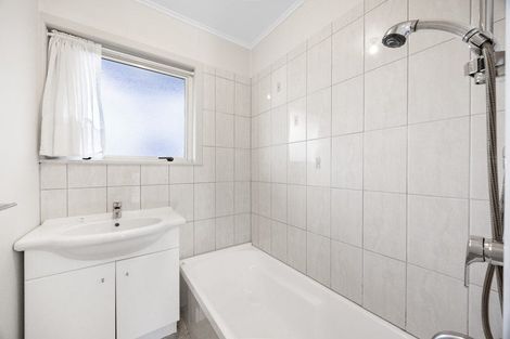 Photo of property in 2/7 Evelyn Place, Hillcrest, Auckland, 0627